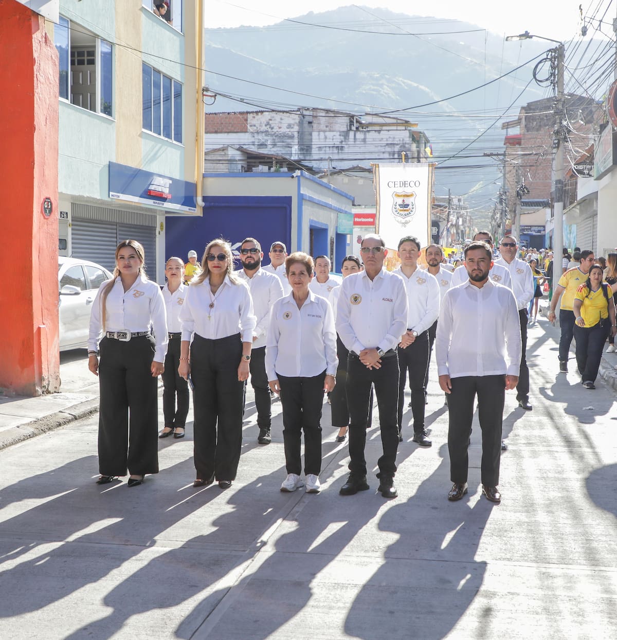 Las bandas de las instituciones educativas oficiales fueron protagonistas de la conmemoración con la que Piedecuesta recordó los 207 años de la Batalla de Boyacá y rindió homenaje a los participantes de la campaña libertadora.