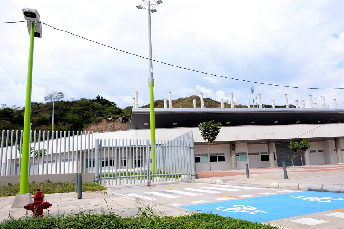 La construcción del portal de Girón terminó en 2018, pero hasta que no se realicen las obras complementarías no se le dará ‘vía libre’ para su puesta en operación. (Foto: Miguel Vergel / VANGUARDIA)