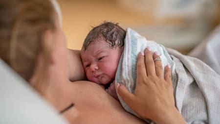 ¿El apellido del papá debe ir primero? Corte Suprema aclara qué pasa con los hijos reconocidos años después