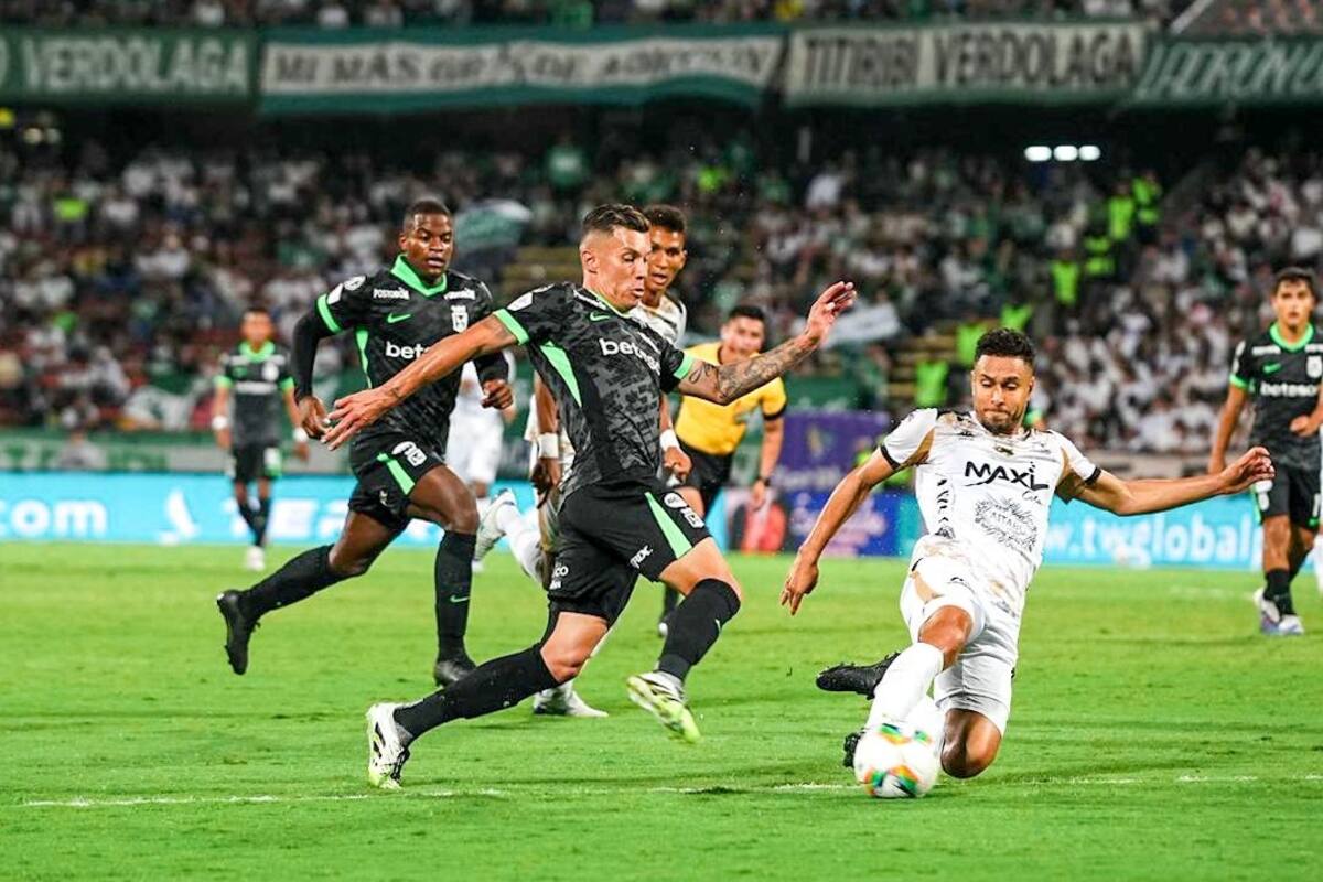 Nacional vs Llaneros - Atanasio Girardot - Fotógrafo: David Jaramillo.