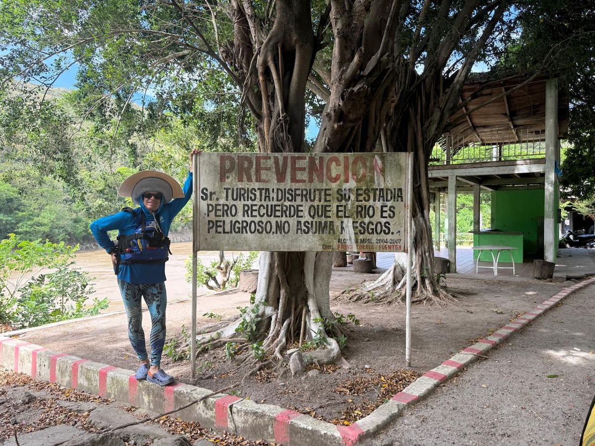 Pablo Porras hizo escala en Barrancabermeja durante su travesía en kayak por el río Magdalena, con la que busca sensibilizar a las comunidades sobre la protección de las fuentes hídricas.
Suministrada/Vanguardia