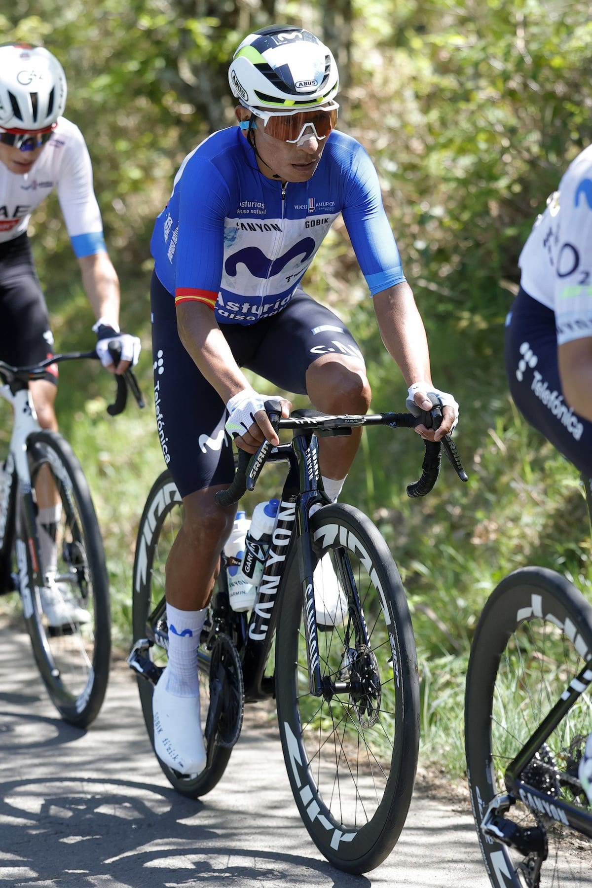 Nairo Quintana resiste como líder en la Vuelta a Asturias. Foto: Movistar Team