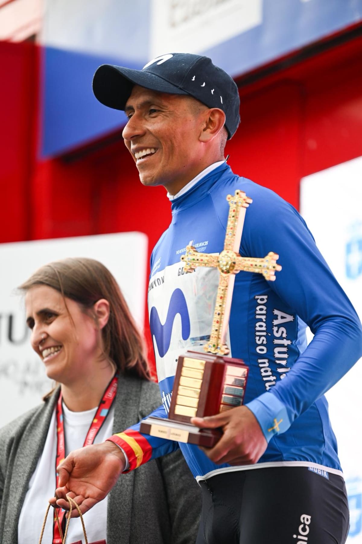 Nairo Quintana vuelve a ganar tras años sin triunfos, es líder en Asturias y conmueve con su dedicatoria a Cristian Camilo Muñoz. Foto: Movistar Team