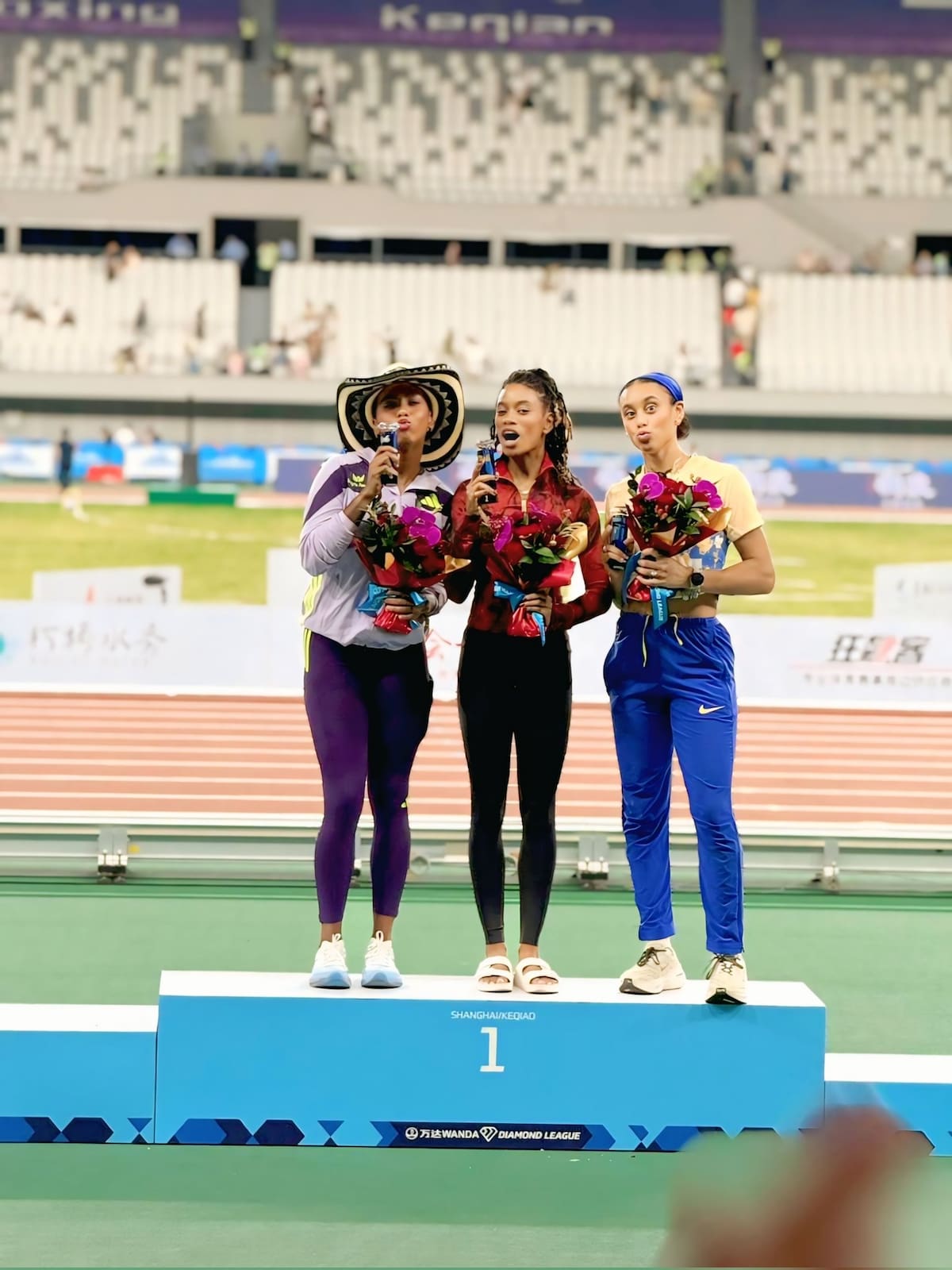 Natalia Linares brilló en la Liga de Diamante de Shanghái y, con un salto de 6,78 m, obtuvo el segundo lugar en salto largo. Foto: Ministerio del Deporte