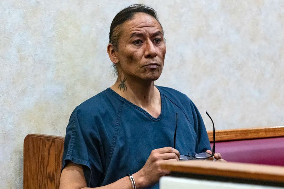 Un juez de Nevada sentenció a Nathan Chasing Horse a cadena perpetua con posibilidad de libertad condicional después de 37 años por agredir sexualmente a mujeres y niñas indígenas.