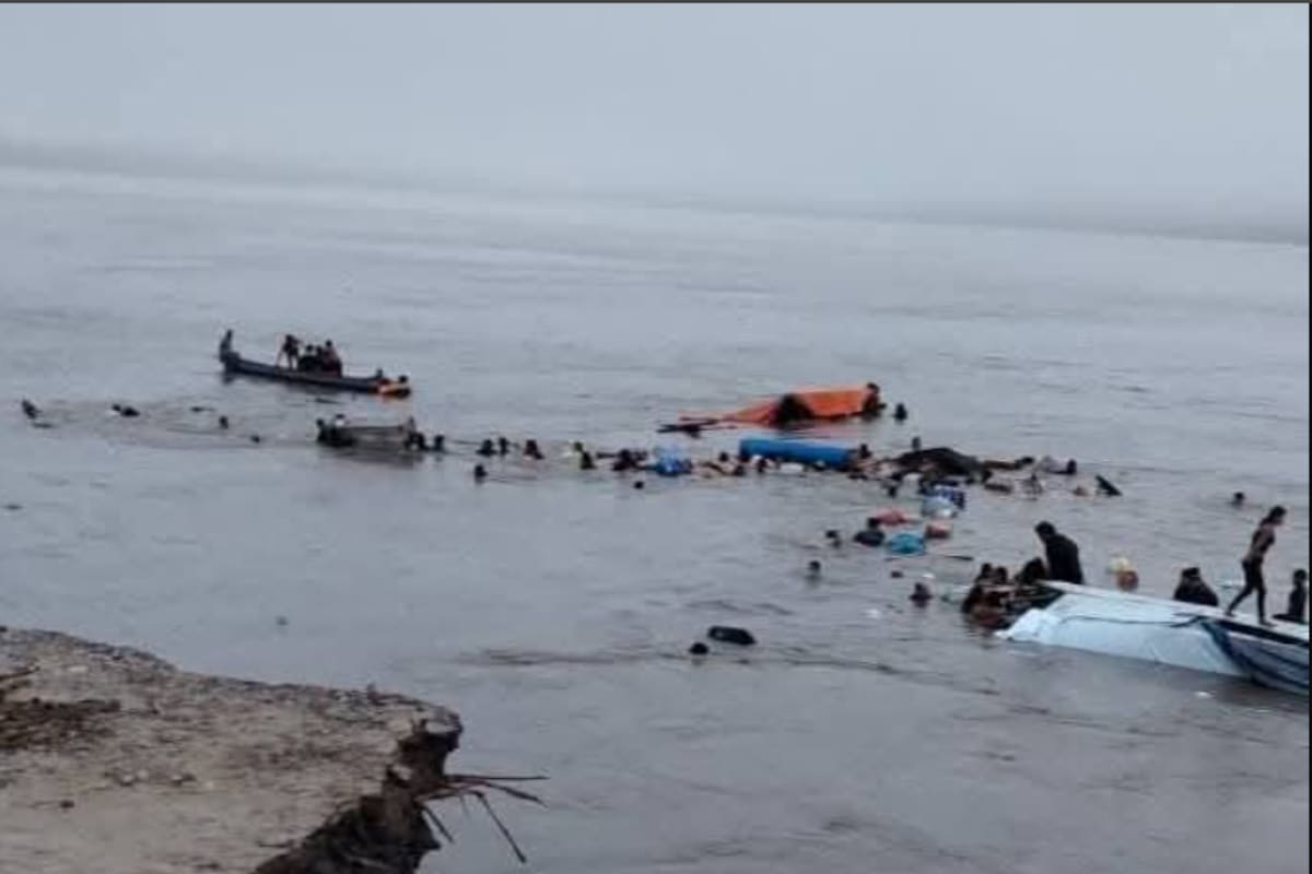 12 muertos y 30 desaparecidos tras hundirse dos embarcaciones en Iparia, Perú.
Foto: redes sociales.
