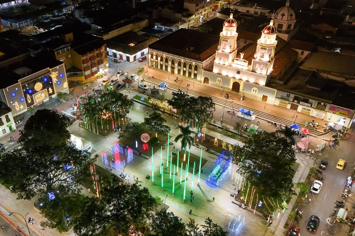 En Floridablanca se encendió la magia de la Navidad. Marco Valencia/Vanguardi