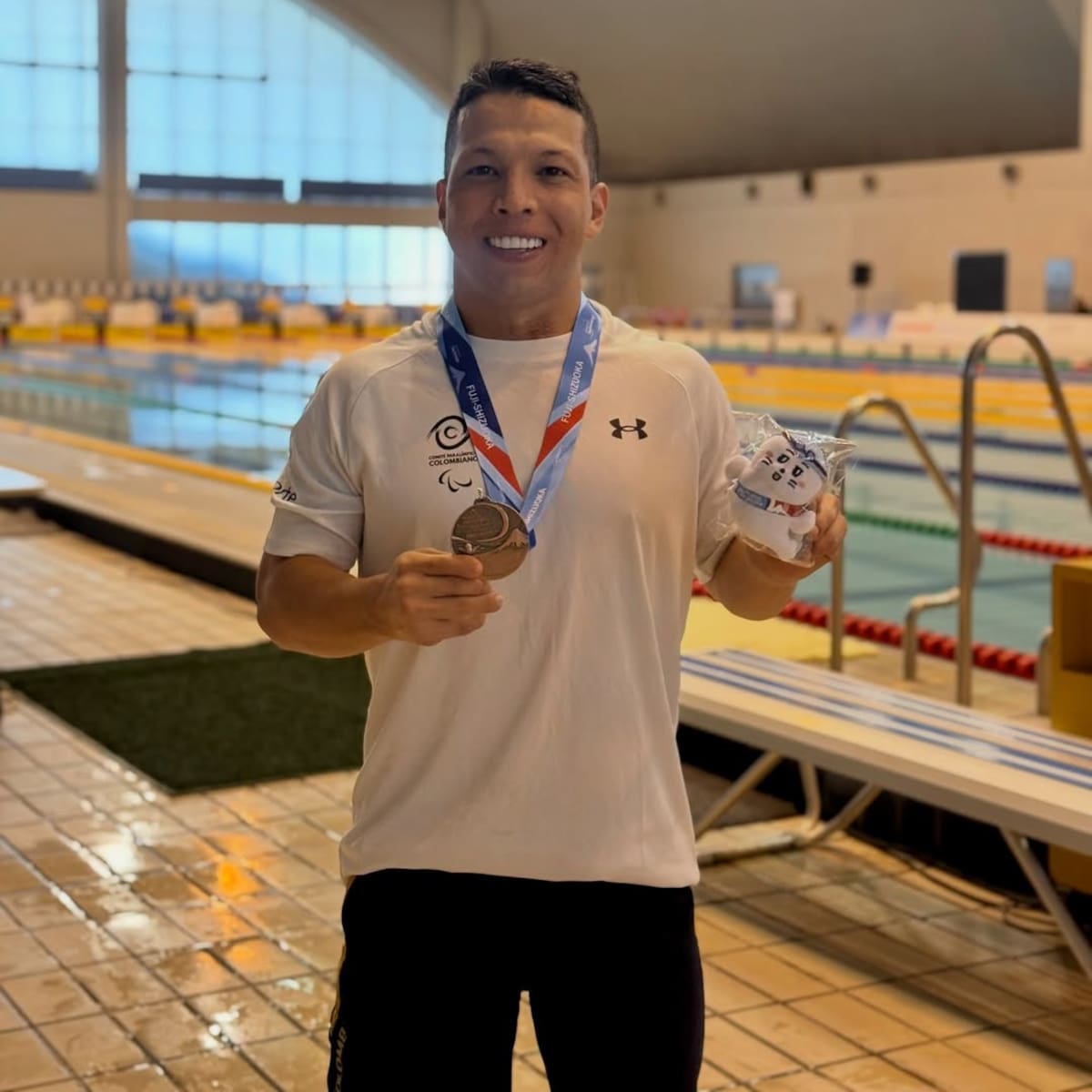 Nelson Crispín consiguió dos medallas en la Serie Mundial de Para Natación de Fuji, Japón. Foto: Comité Paralímpico Colombiano.