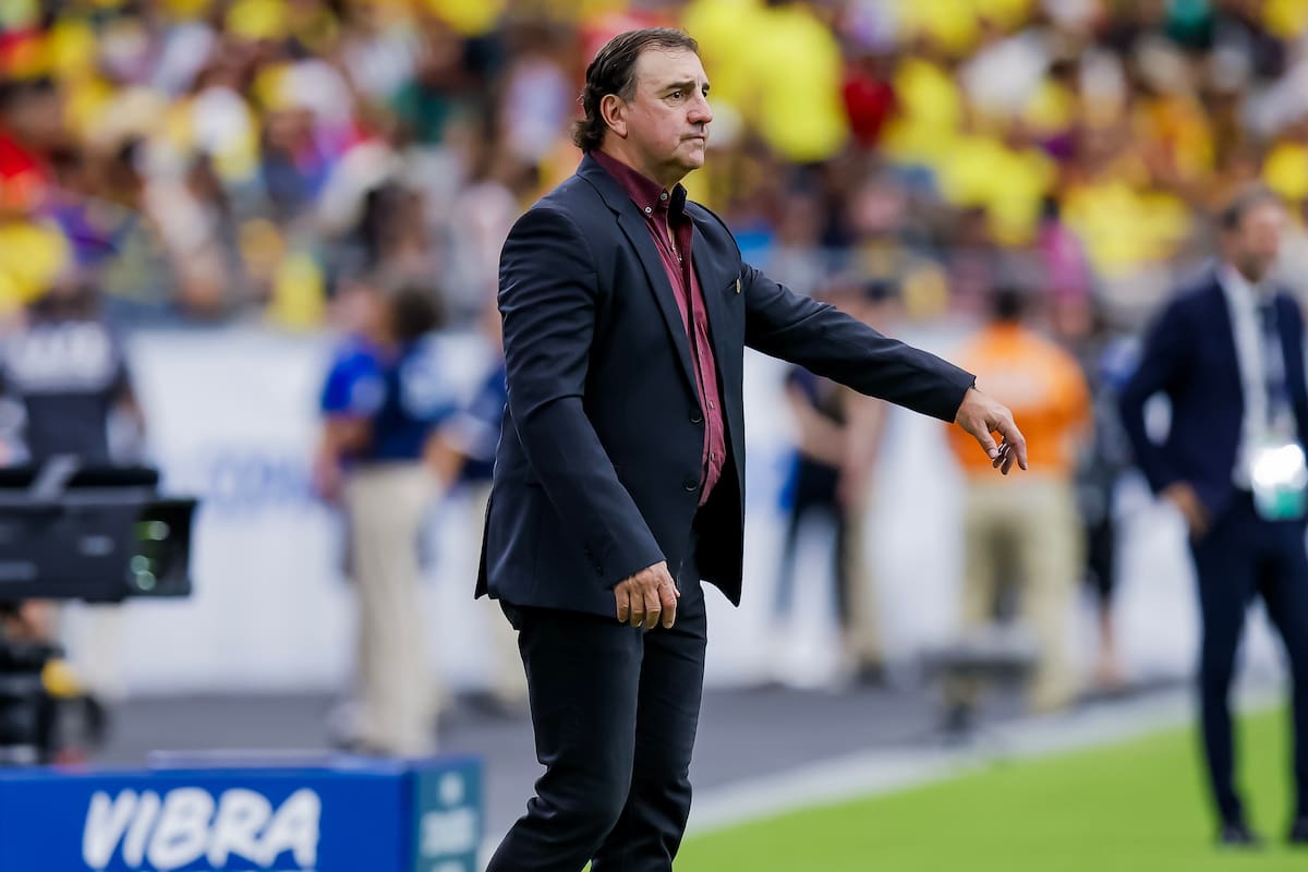Néstor Lorenzo le respondió a Carlos ‘El Pibe’ Valderrama. EFE/EPA/JOHN G. MABANGLO