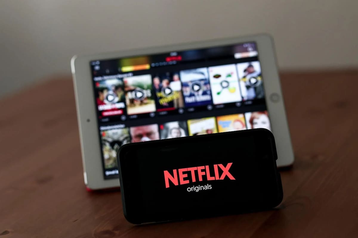 Vista de una pantalla que muestra el logo de Netflix, en una fotografía de archivo. EFE/Sedat Suna.