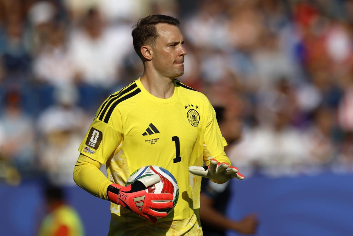 Manuel Neuer reacciona tras la eliminación de Alemania del Mundial 2026 a manos de Paraguay, encuentro en el que el portero anunció su retiro de la selección. EFE