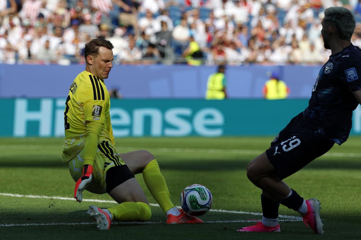 El guardameta del Bayern de Múnich, Manuel Neuer, durante su último partido con la selección alemana en el Mundial 2026. EFE