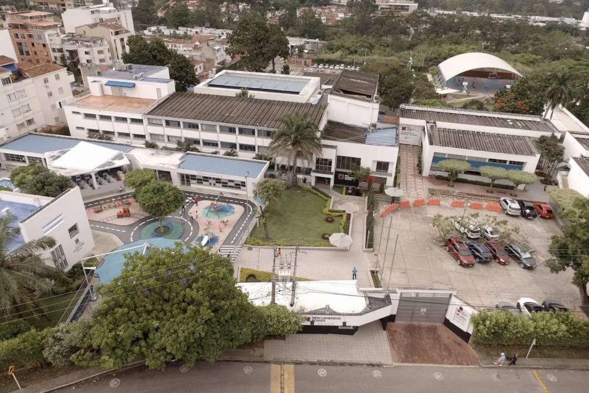 Esta es una bella panorámica de la moderna sede que hoy tiene el New Cambridge School. (Foto: / VANGUARDIA LIBERAL)