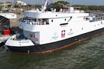 “Ni personal, ni combustible”: Minsalud sobre el barco hospital de Buenaventura que dejó Gobierno Petro
