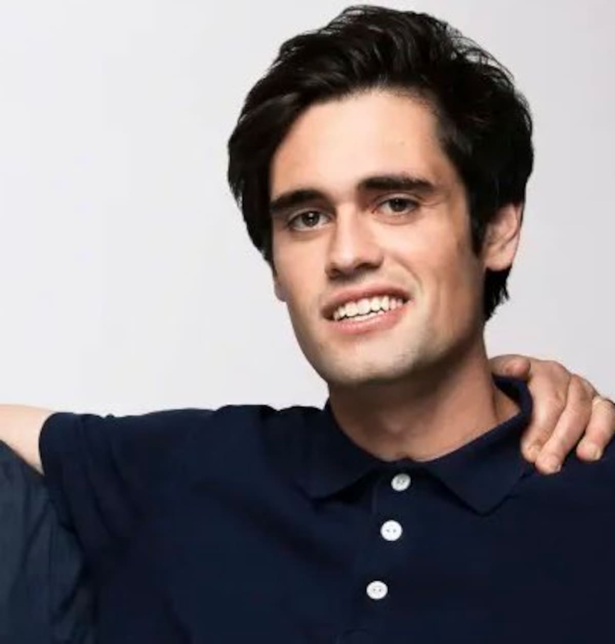 Arrestado el hijo del cineasta Rob Reiner acusado de asesinar a sus padres.