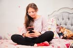 Niñas, niños y adolescentes en Colombia pueden ser expuestos a contenido violento y sexualizado en redes sociales