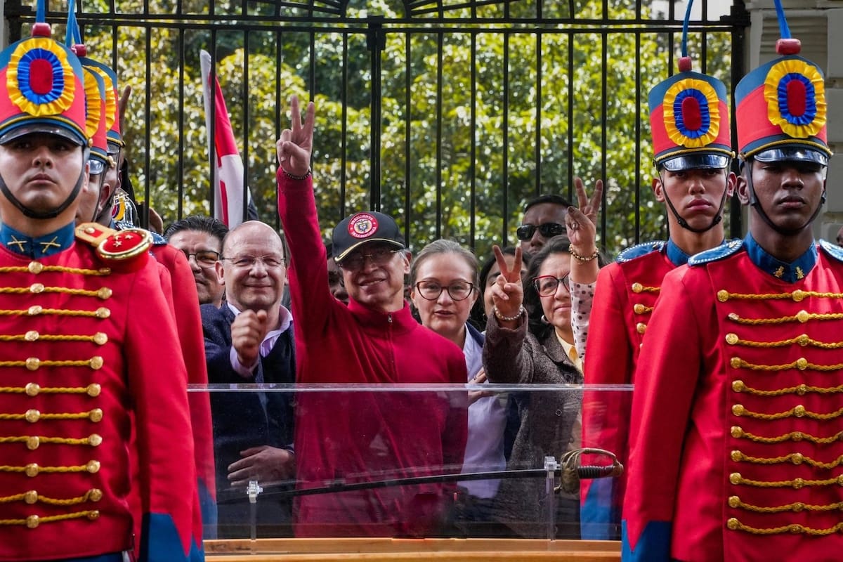“No doy permiso” Petro niega el uso de instalaciones militares para la posesión presidencial. | Foto: Tomada de X, Gustavo Petro.