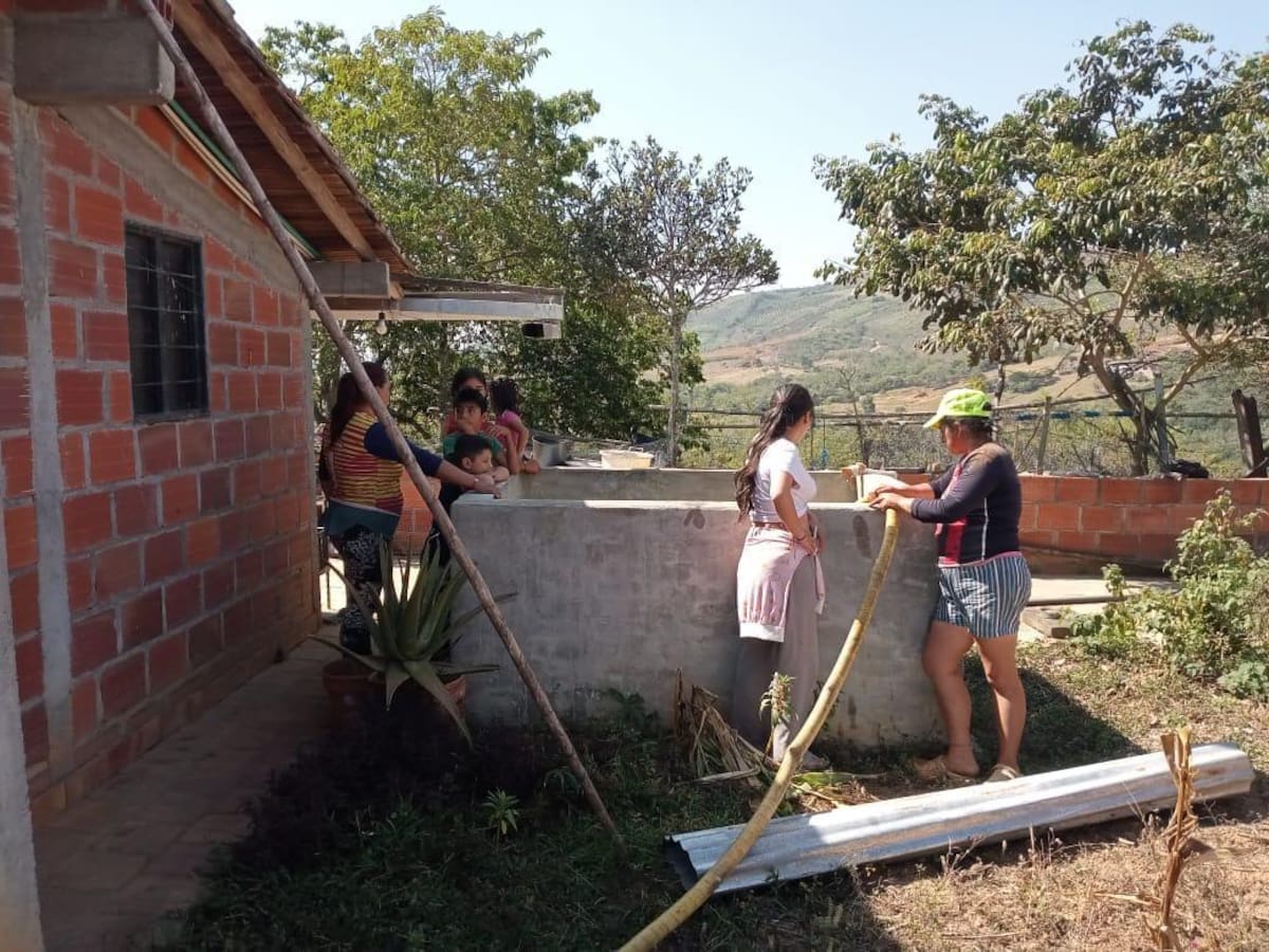 La falta de acceso de agua potable en las zonas rurales es también una problemática.