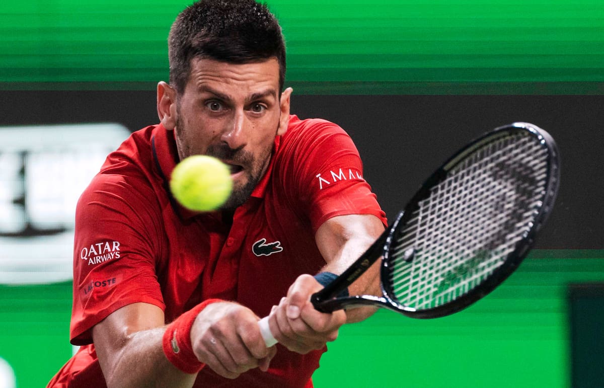 Novak Djokovic inició con pie derecho en el Masters 1.000 de Shanghai. //Foto, EFE: ALEX PLAVEVSKI