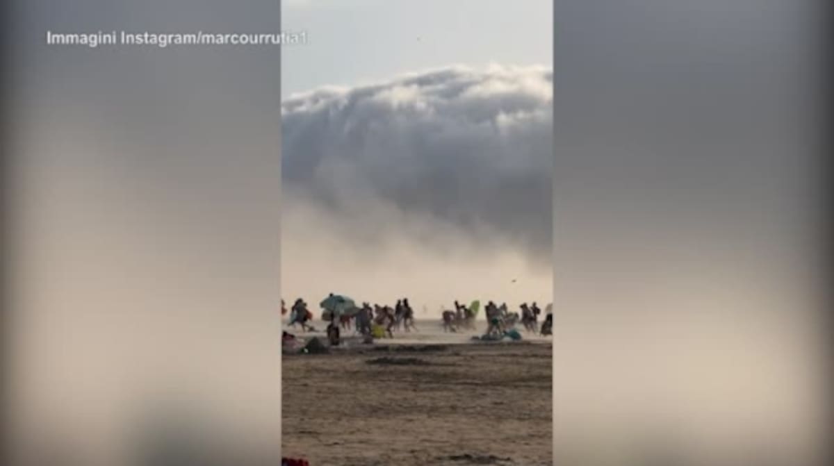 Un Impresionante "nube tsunami" sorprende a turistas en la costa vasca francesa.