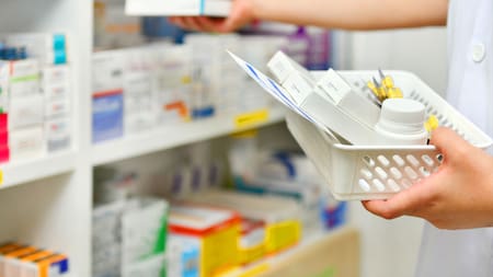 Nuevas reglas del Ministerio de Salud para garantizar la entrega de medicinas completas