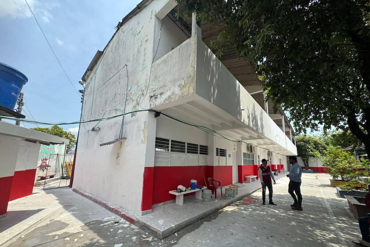 La obra que se ejecuta en la institución educativa 26 de Marzo fue suspendida temporalmente por el Ministerio de Trabajo tras evidenciar presuntas fallas en seguridad laboral.
Suministrada/Vanguardia