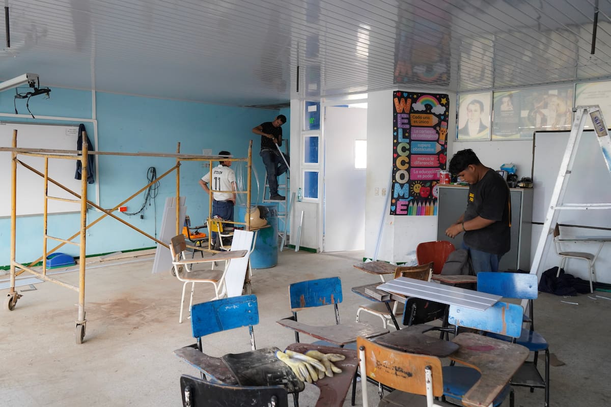 La Secretaría Distrital de Educación inspeccionó el avance de las obras en las instituciones educativas Técnico Superior de Comercio, Técnico Superior Industrial y José Prudencio Padilla, CASD, donde las intervenciones ya alcanzan entre el 50 % y el 60 % de ejecución.
Suministrada/Vanguardia
