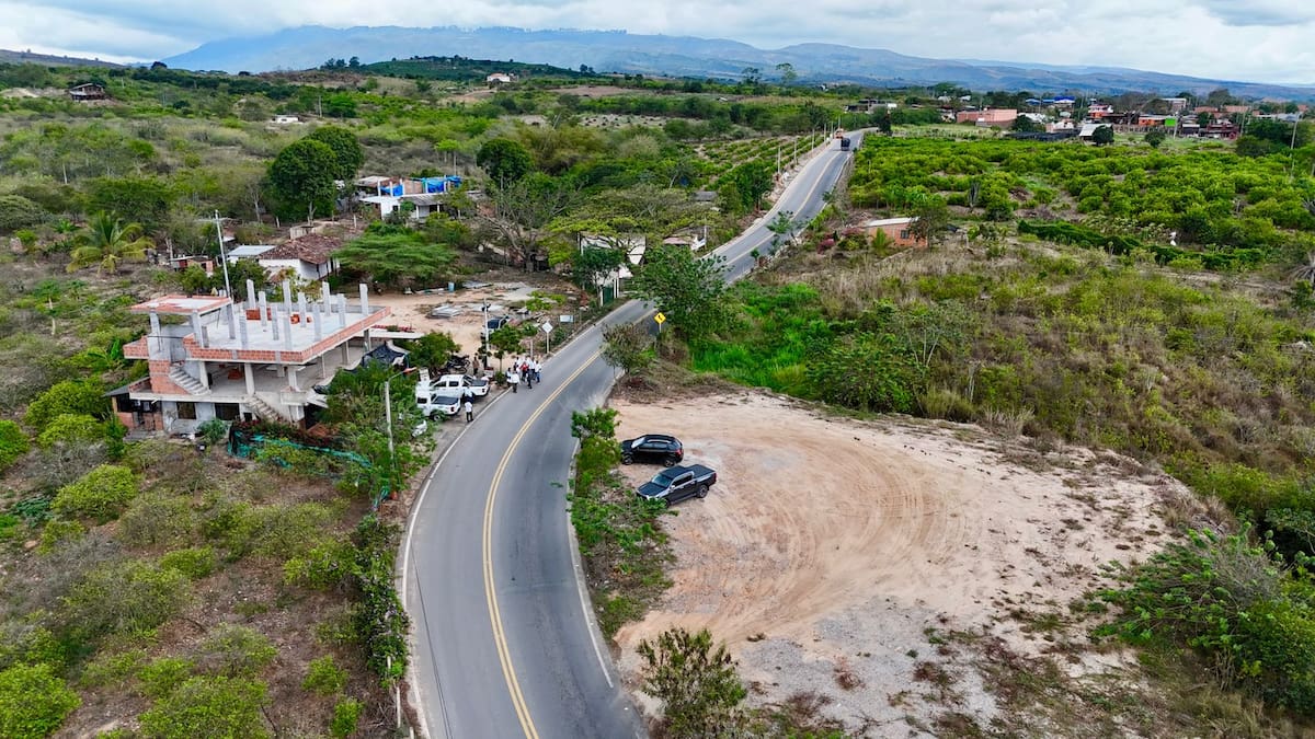 Vías, aulas y obras de mitigación se financiaron con recursos de regalías en Santander.