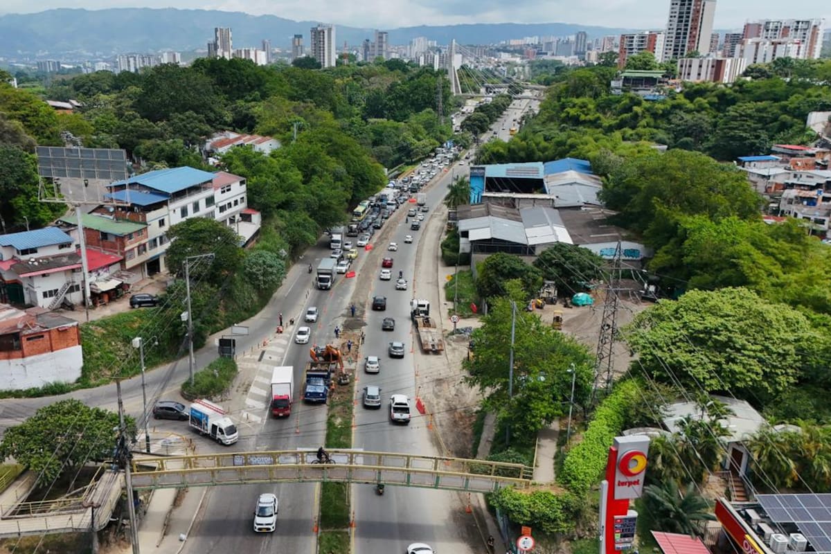 Obras del tercer carril en Floridablanca.