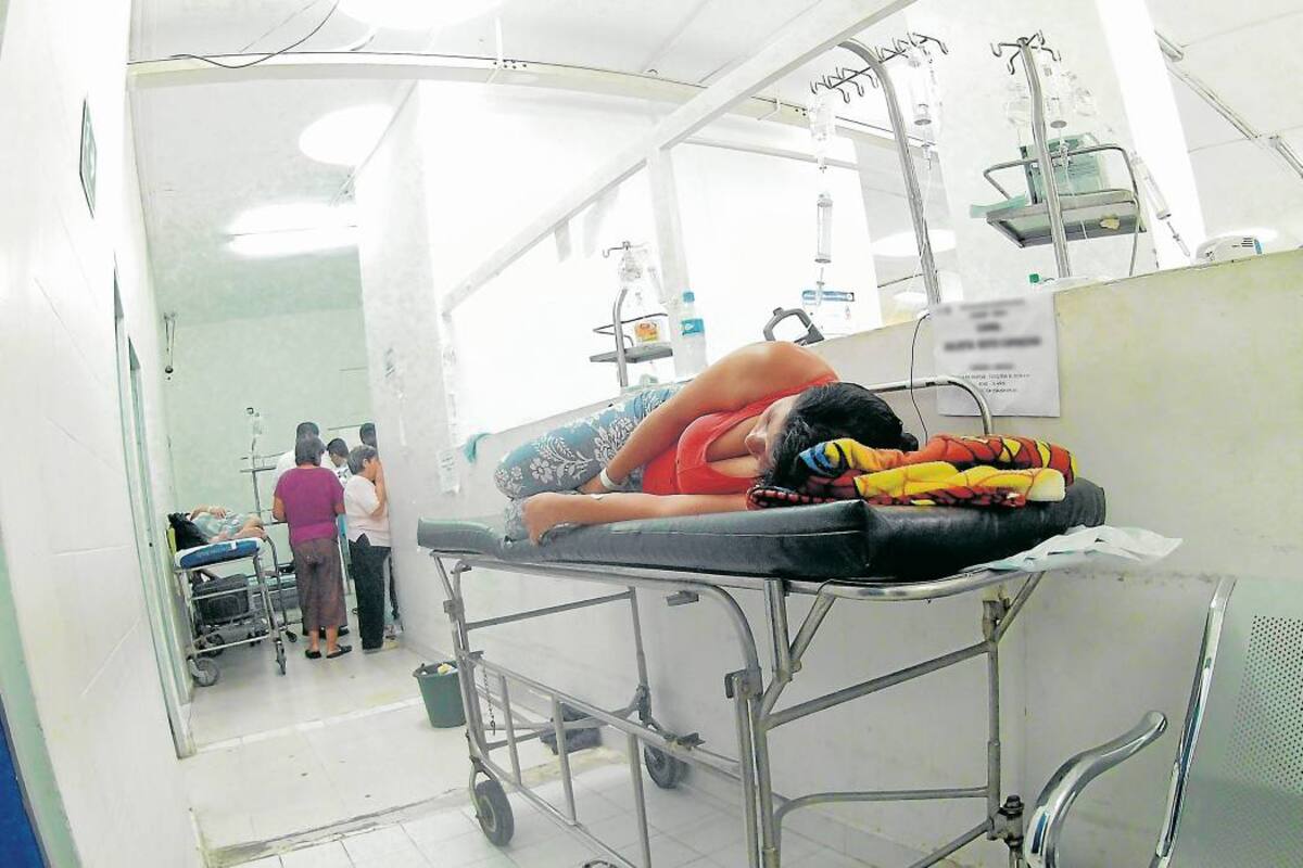 Aunque el Servicio de Urgencias tiene una capacidad para 48 camas, actualmente se tiene un promedio de 160 pacientes, según lo informaron las directivas del HUS. (Foto: Archivo /VANGUARDIA LIBERAL)