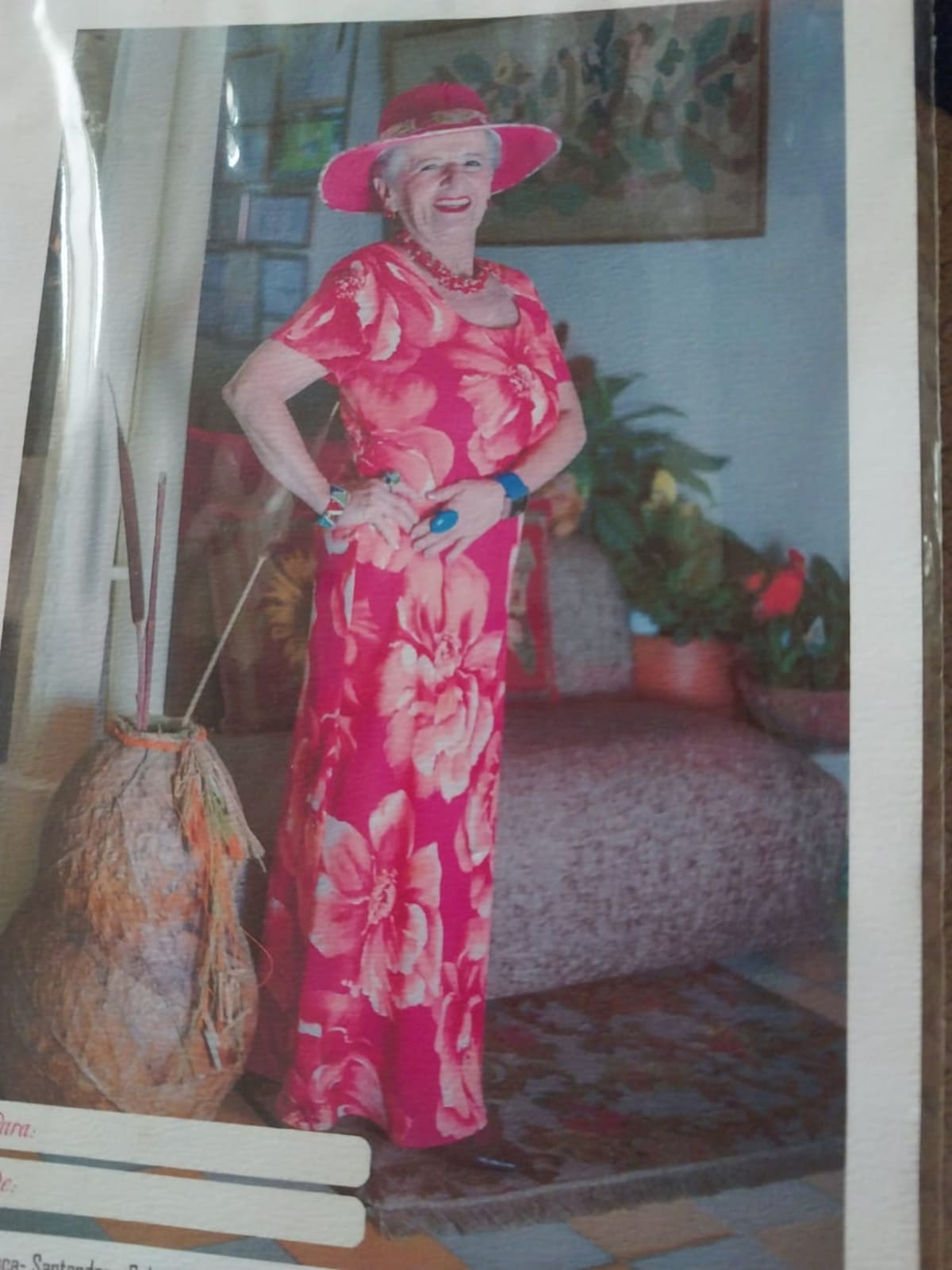 Con orgullo, experiencia y amor por su tierra: la santandereana Ofelia Prada Rueda competirá en el concurso Señora Reina del Universo Colombiana en Cartagena.