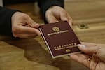 Oficina de Pasaportes en Bogotá atiende sin cita por fallo en la plataforma