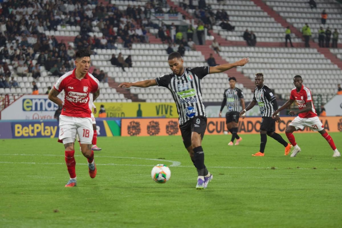 Once Caldas y Santa Fe protagonizan un atractivo duelo en la fecha 2 de la Liga BetPlay II de 2026. Foto: Colprensa.