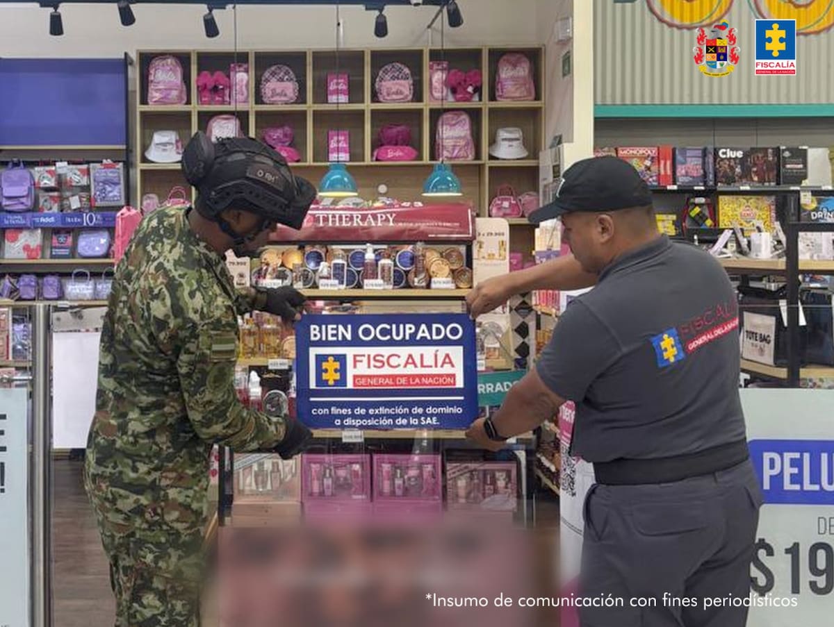 Detras de Lili Pink, una tienda con multiples sedes en importantes centros comerciales y locales del país, la Fiscalía identificó una presunta red criminal que habría permitido el ingreso de recursos de origen ilícito y de contrabando al país. Foto: Fiscalía