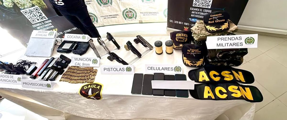 El operativo del Gaula Militar Chicamocha dejó cuatro capturados, entre ellos alias Moisés, señalado como presunto responsable de las finanzas de la estructura, además de armas, explosivos, cocaína y equipos de comunicación.