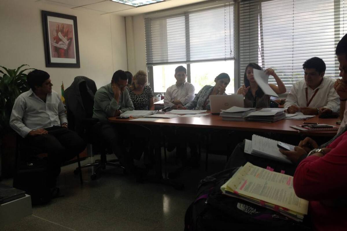 En la fotografía está el equipo que en su mayoría formula las condiciones de la contratación con la Secretaría de Infraestructura, (Foto: VANGUARDIA LIBERAL)