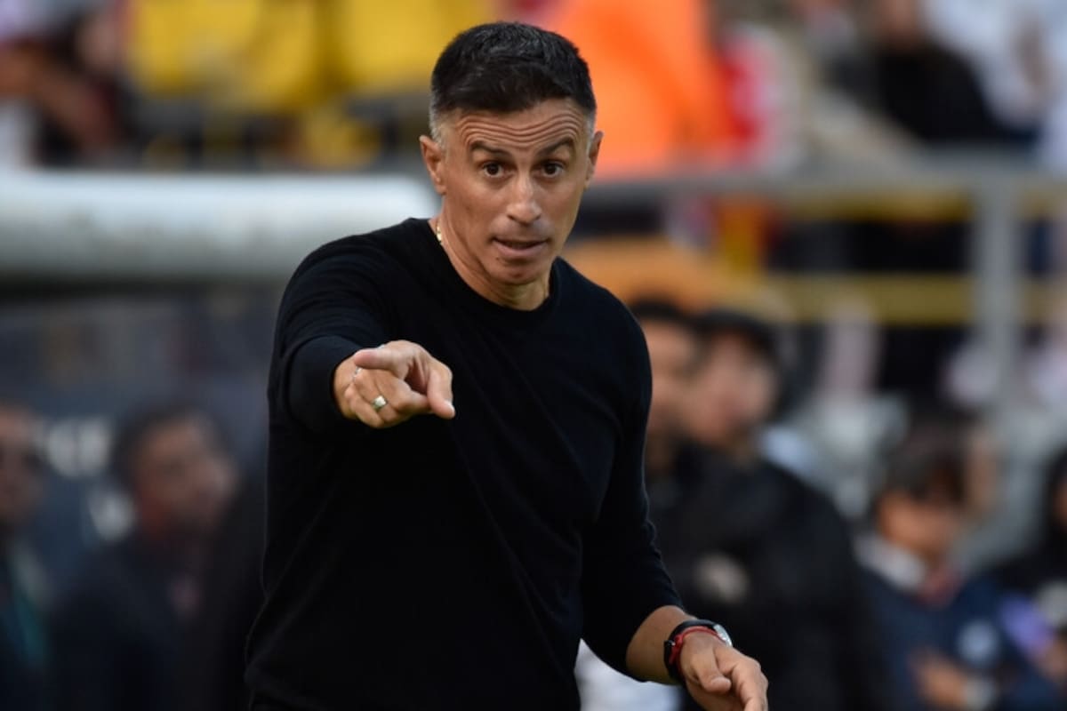 Atlético Bucaramanga tendría todo acordado para la contratación del entrenador Pablo Peirano. Foto: Colprensa.