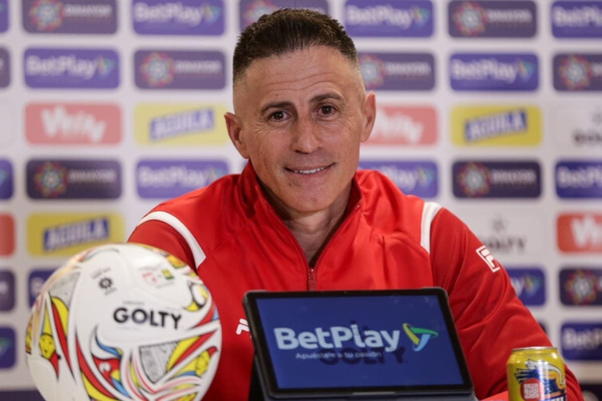Atlético Bucaramanga tendría todo acordado para la contratación del entrenador Pablo Peirano. Foto: Colprensa.