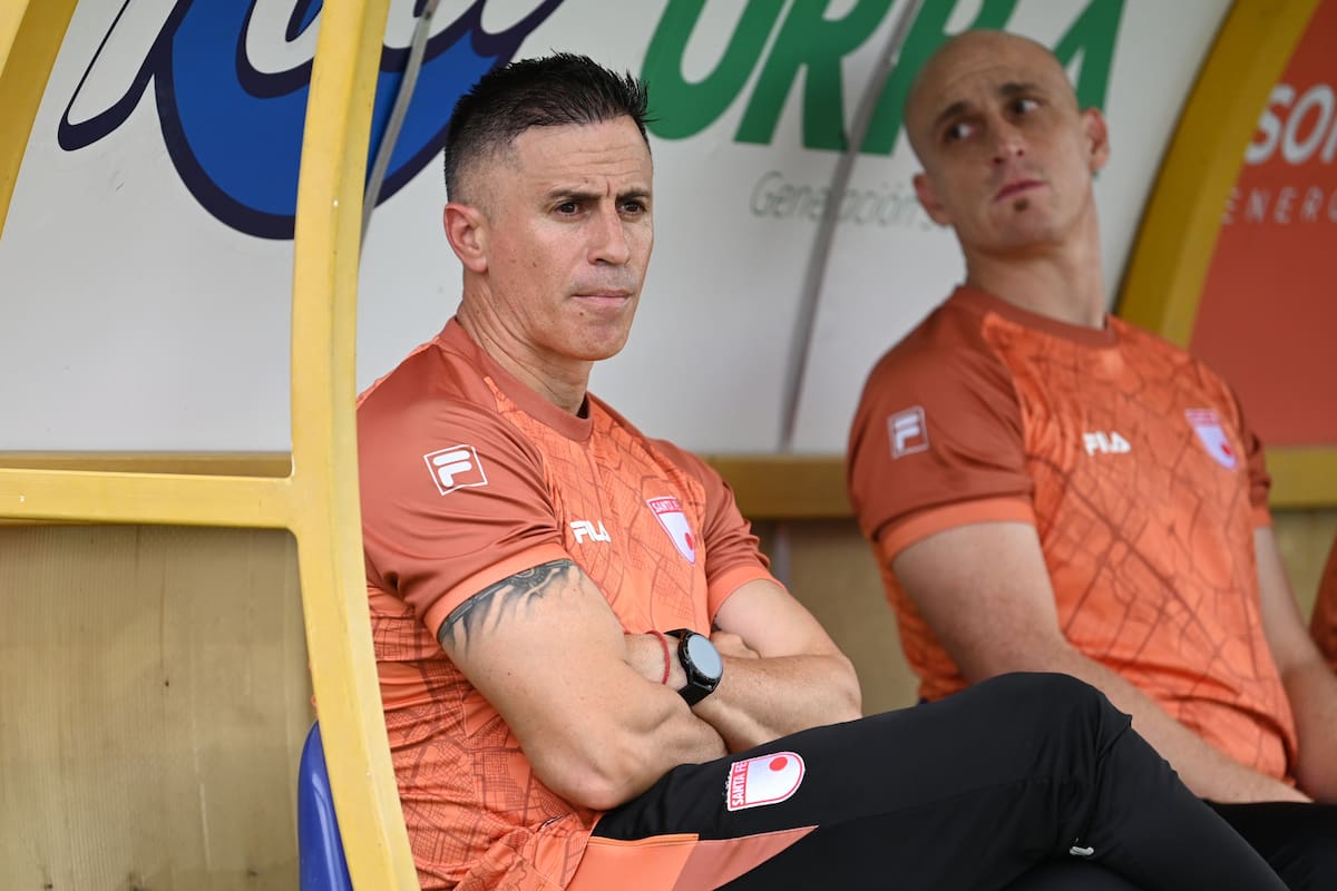 Atlético Bucaramanga ultima detalles para la contratación del entrenador Pablo Peirano. Foto: Colprensa.