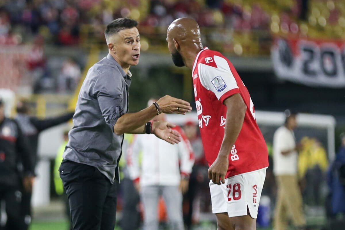 Atlético Bucaramanga tendría todo acordado para la contratación del entrenador Pablo Peirano. Foto: Colprensa.