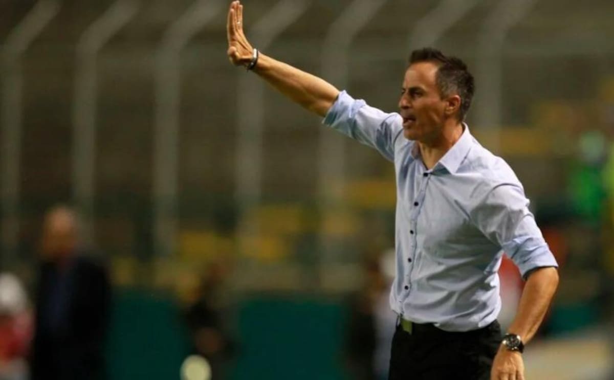 Atlético Bucaramanga ultima detalles para la contratación del entrenador Pablo Peirano. Foto: Archivo / VANGUARDIA