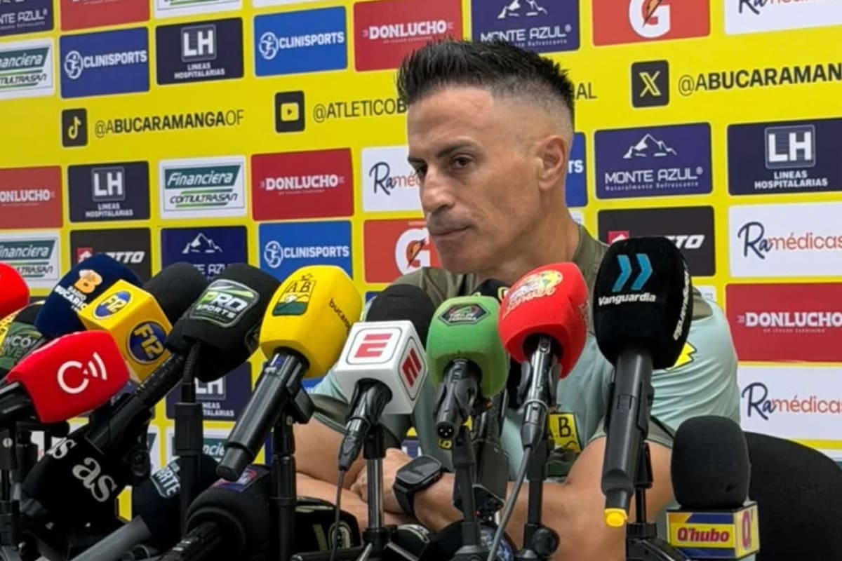 Pablo Peirano no baja la guardia: así analiza al Junior de Barranquilla antes del duelo en Bucaramanga. Foto: Vanguardia
