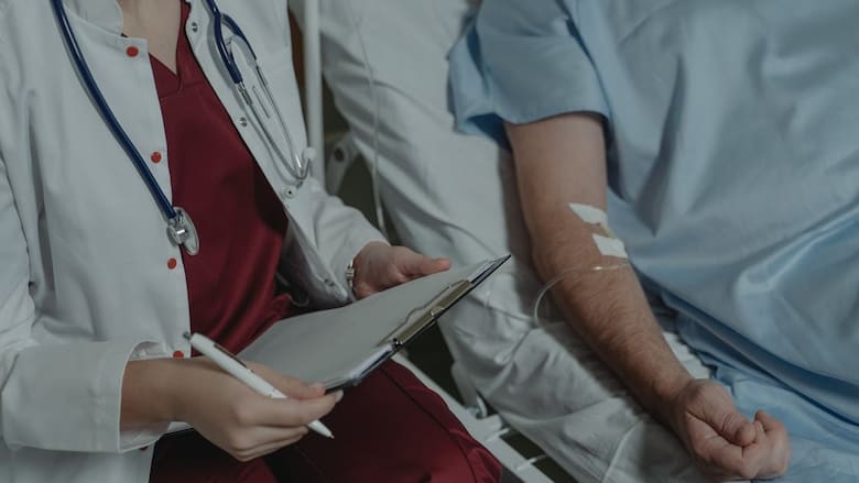 ¿Urgencias colapsadas? El cambio en su rutina de salud que evitaría el 30 % de hospitalizaciones