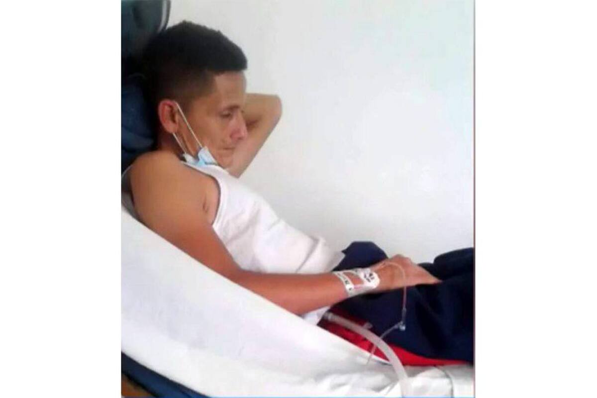 William Alexander Gutiérrez Olarte lleva más de un mes en el Hospital Regional Manuela Beltrán esperando que Medimás autorice la operación pulmonar que podría salvar su vida. (Foto: Foto suministrada / VANGUARDIA LIBERAL)