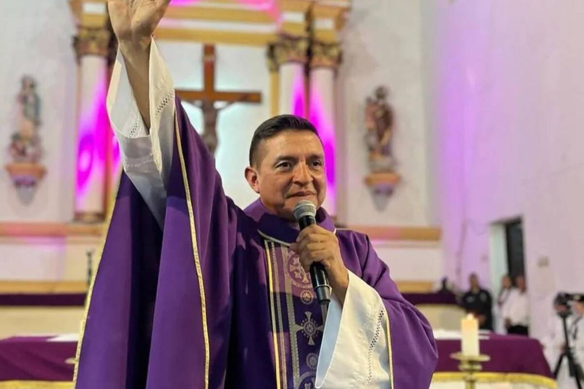 Padre 'Chucho' denuncia el uso de su imagen para cometer fraude. Foto: Redes Sociales
