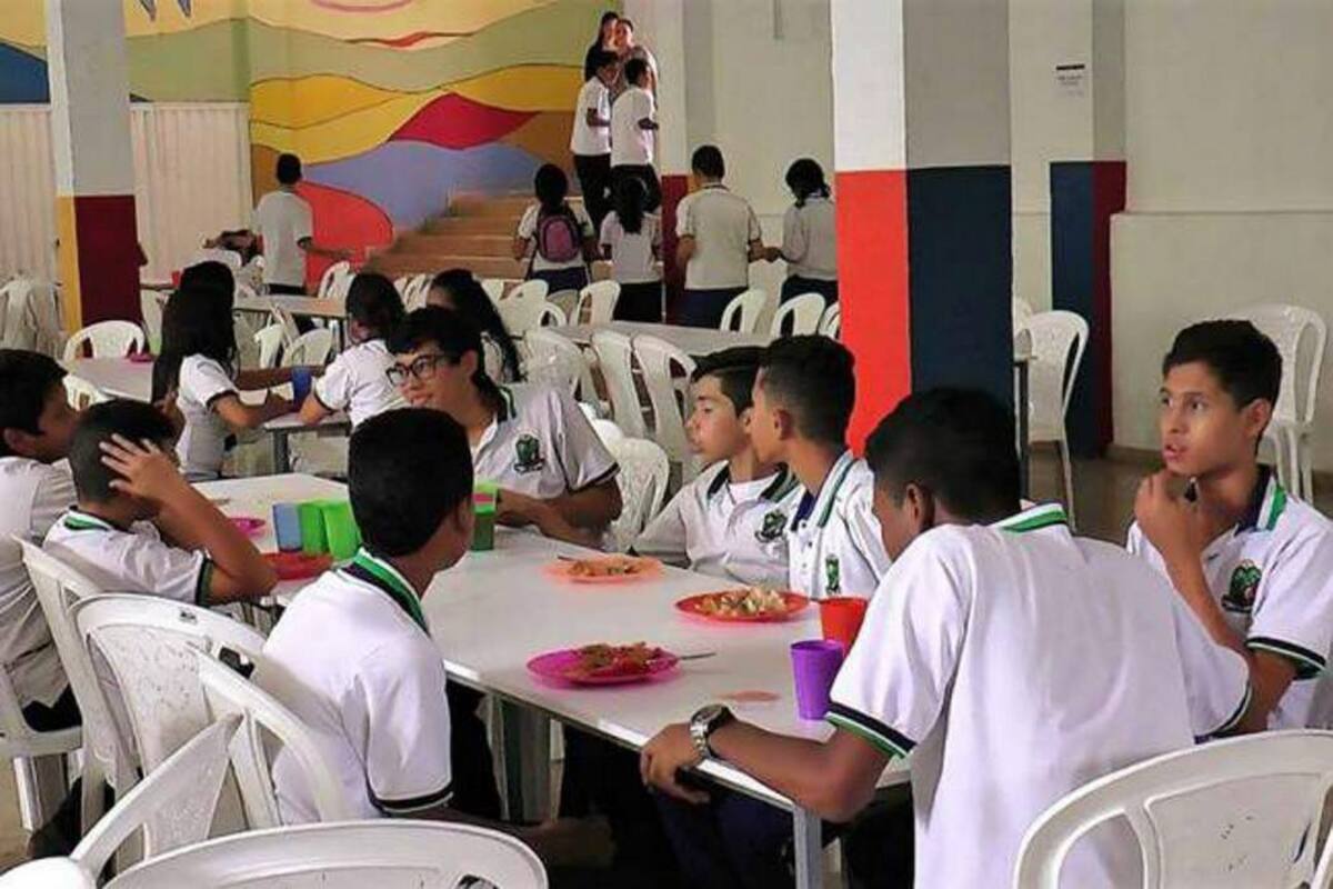 La Alcaldía de Floridablanca adjudicó el contrato de operación del PAE 2018, que tiene inversión de $3.944 millones. (Foto: Archivo / VANGUARDIA LIBERAL.)