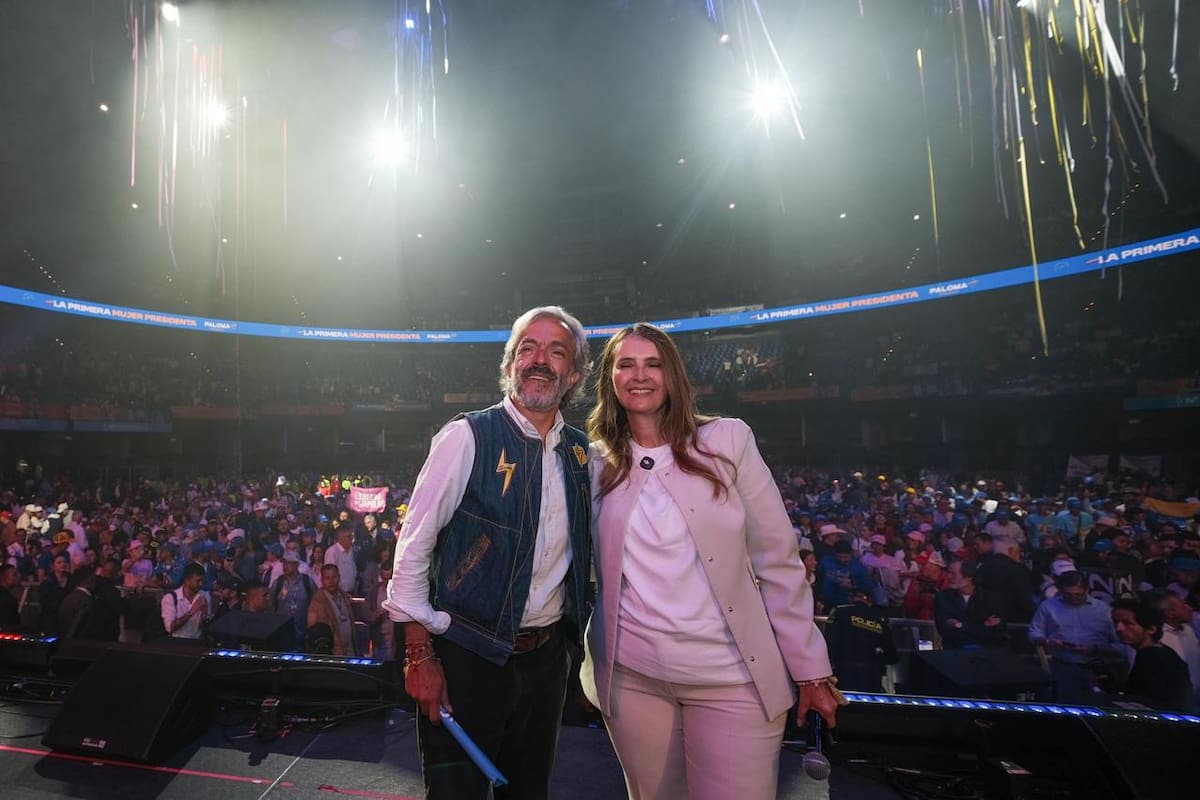 Ante miles de personas en el coliseo Movistar Arena de Bogotá, la senadora Valencia hizo un llamado a votar por ella para conseguir el paso a la segunda vuelta.