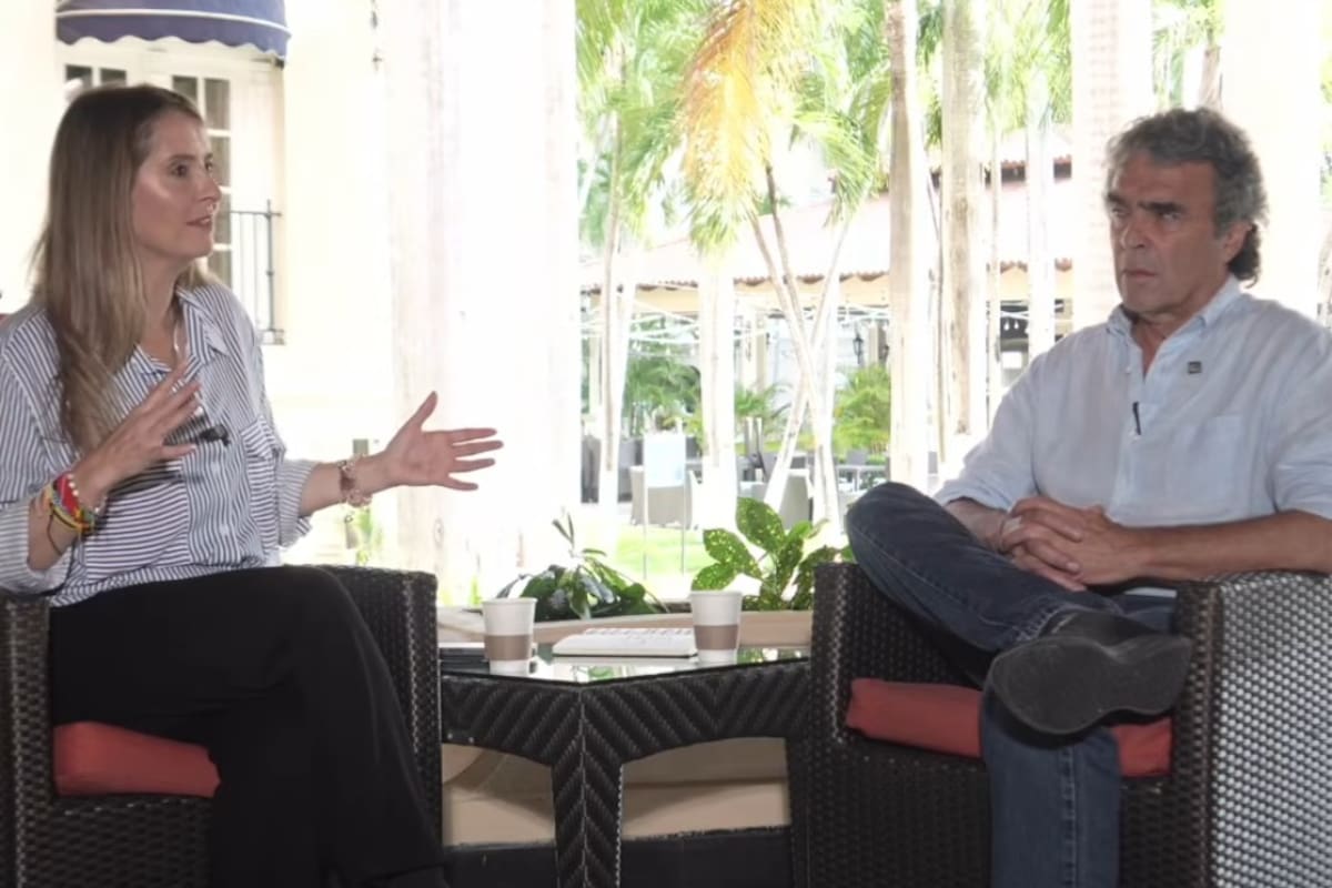 El exgobernador de Antioquia aseguró que continuará su candidatura presidencial y afirmó que esta será la última campaña de su carrera política.