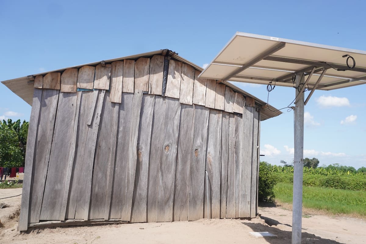 Ecopetrol y la Alcaldía de Puerto Wilches firmaron un convenio para instalar sistemas solares fotovoltaicos en viviendas rurales. Foto: Suministrada / Vanguardia.
Suministrada/Vanguardia