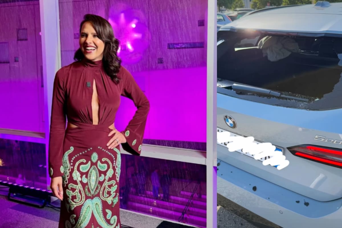 Paola Turbay mostró el vehículo en el que viajaba con su familia luego de que delincuentes rompieran uno de los vidrios para robar sus pertenencias. Foto: Instagram @paolaturbay.